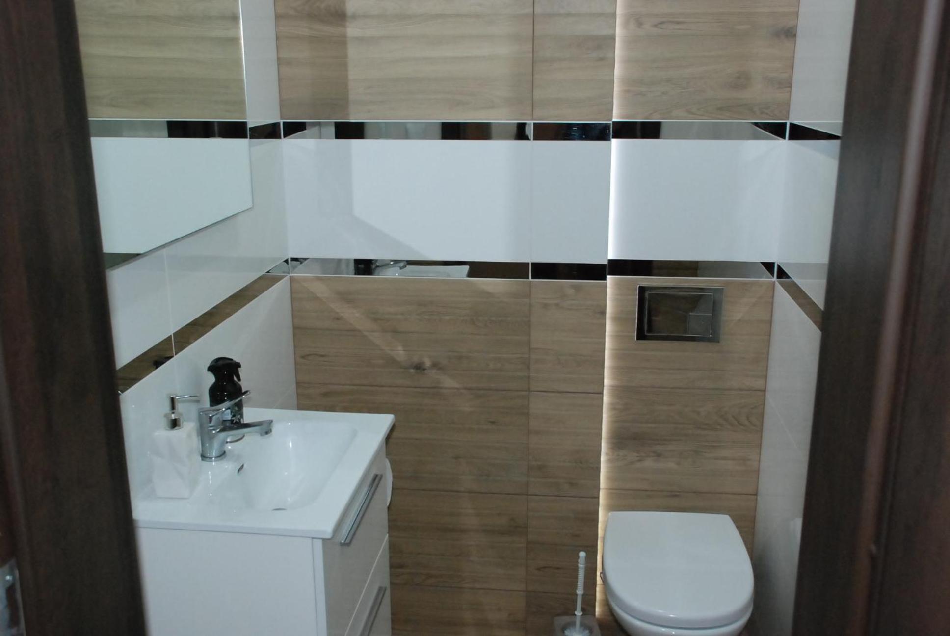 ראדזני פודלאסקי Hotelik Manhatan מראה חיצוני תמונה
